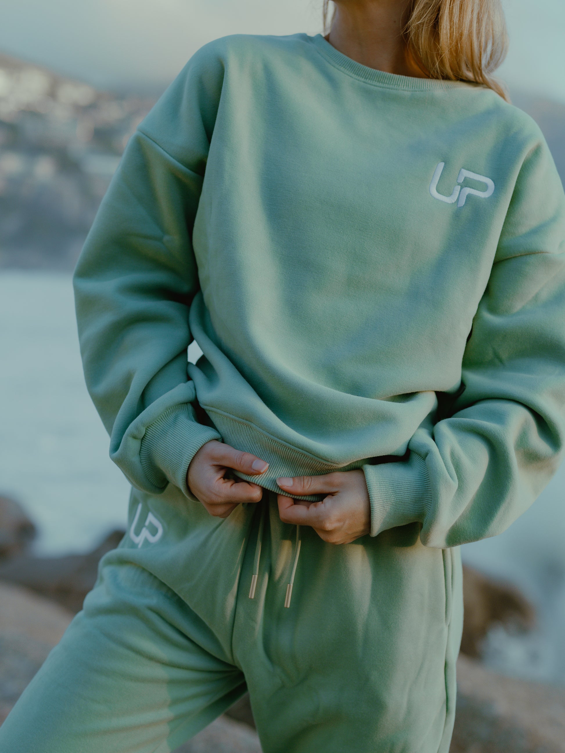 Crew Neck - Peak